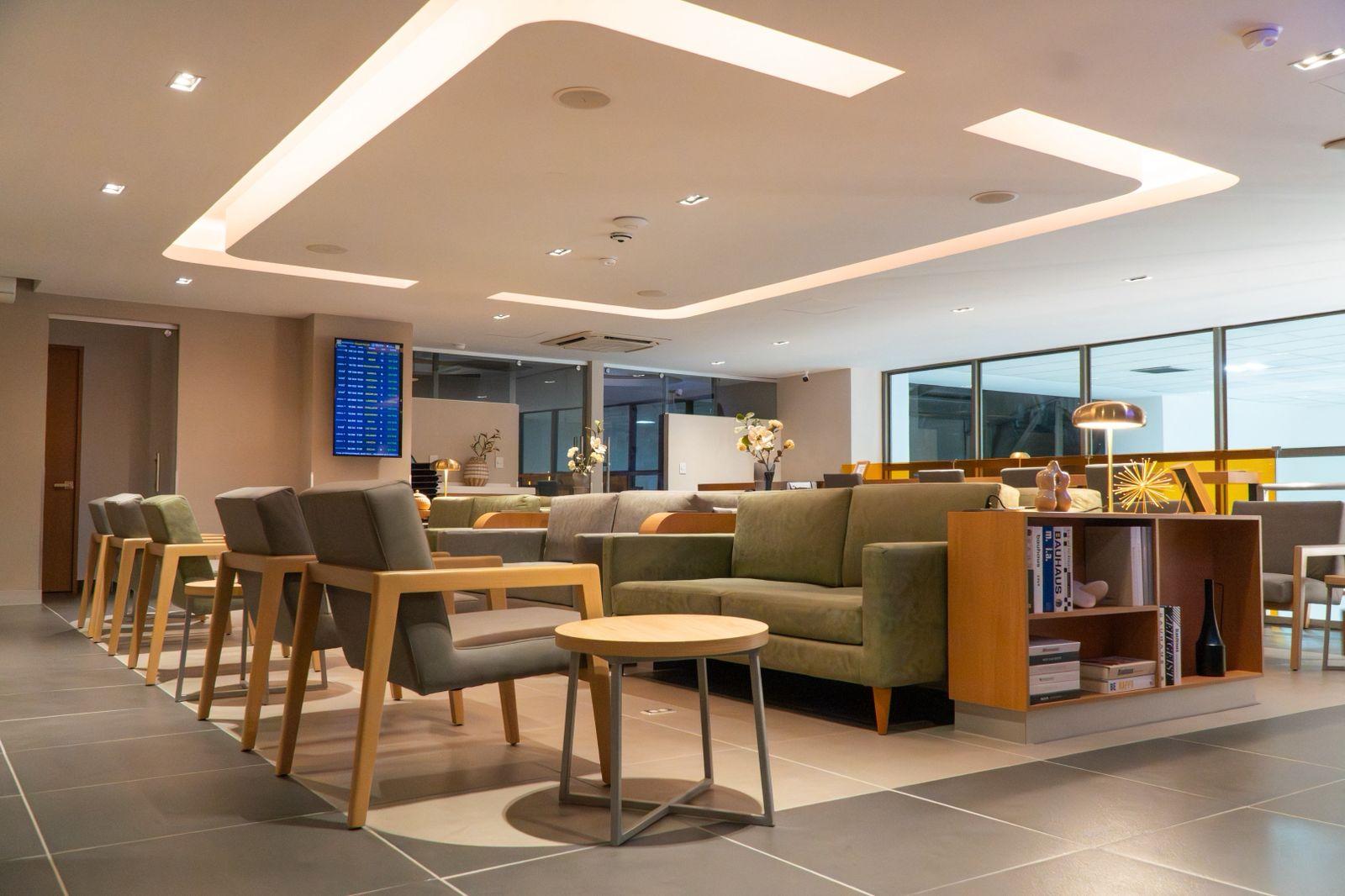 Celeste Lounge