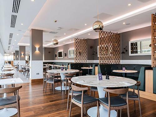 No.1 Gatwick, London Gatwick No.1 Gatwick, London Gatwick