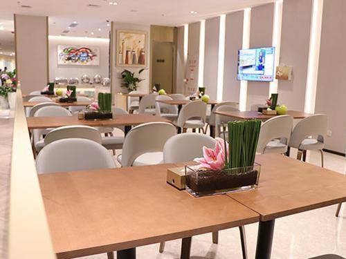 International Guest Lounge