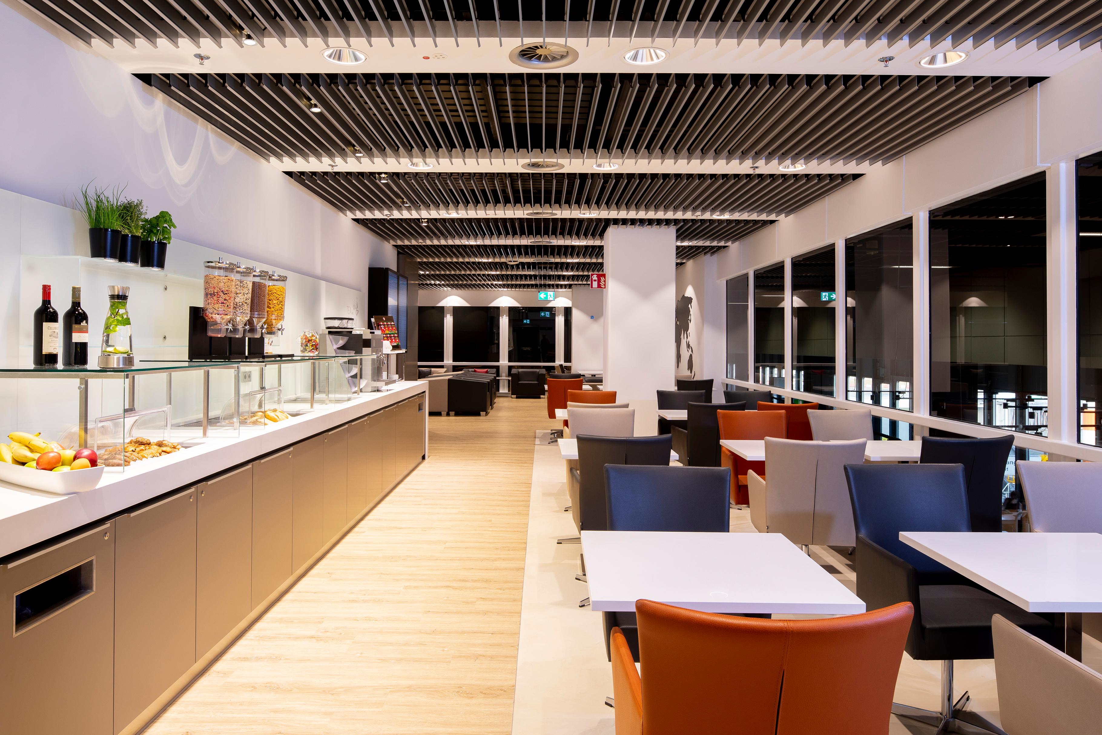 DUS Sky Lounge, Düsseldorf, Germany DUS Sky Lounge, Düsseldorf, Germany