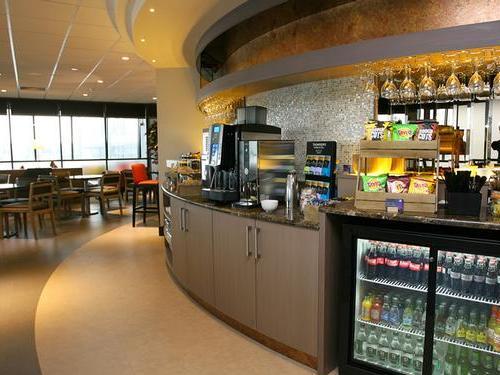 Causeway Lounge, Belfast International Causeway Lounge, Belfast International