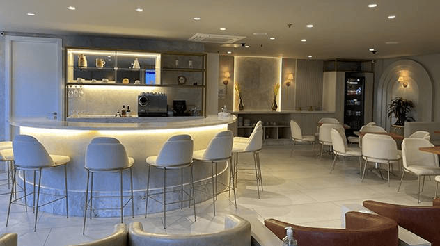 Advantage VIP Lounge (International)