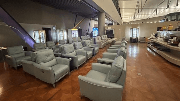 China Southern Sky Pearl Club Lounge V26