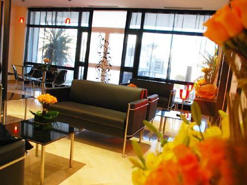 Salon VIP (Arrivals Lounge)