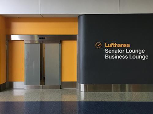 Lufthansa Business Lounge, Detroit MI Metropolitan Wayne County, USA Lufthansa Business Lounge, Detroit MI Metropolitan Wayne County, USA