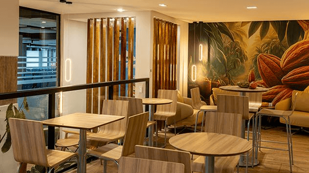 Main Image Main Image